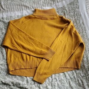 H&M long-sleeved turtle neck